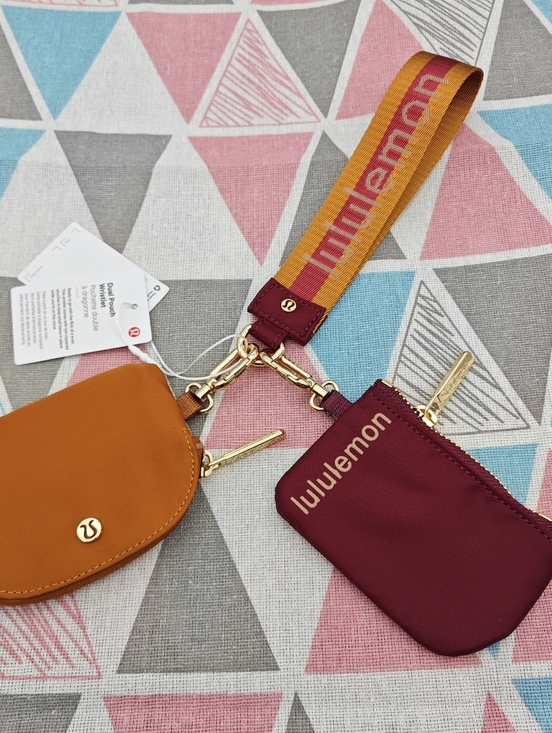 lululemon athletica Handbags - Lululemon brown Wristlet